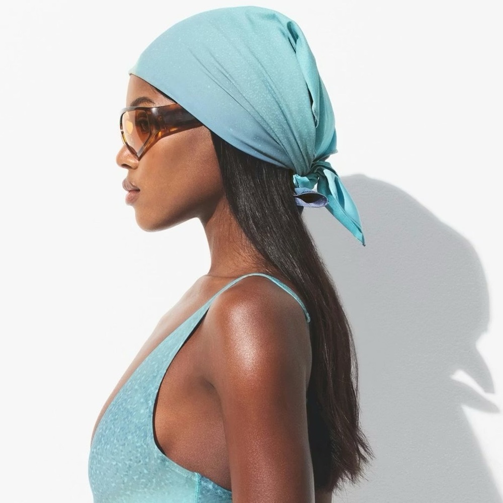 🔥NWT SKIMS Headscarf Cyan FK Ombré Print